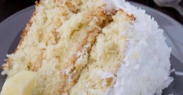 Pineapple coconut cake